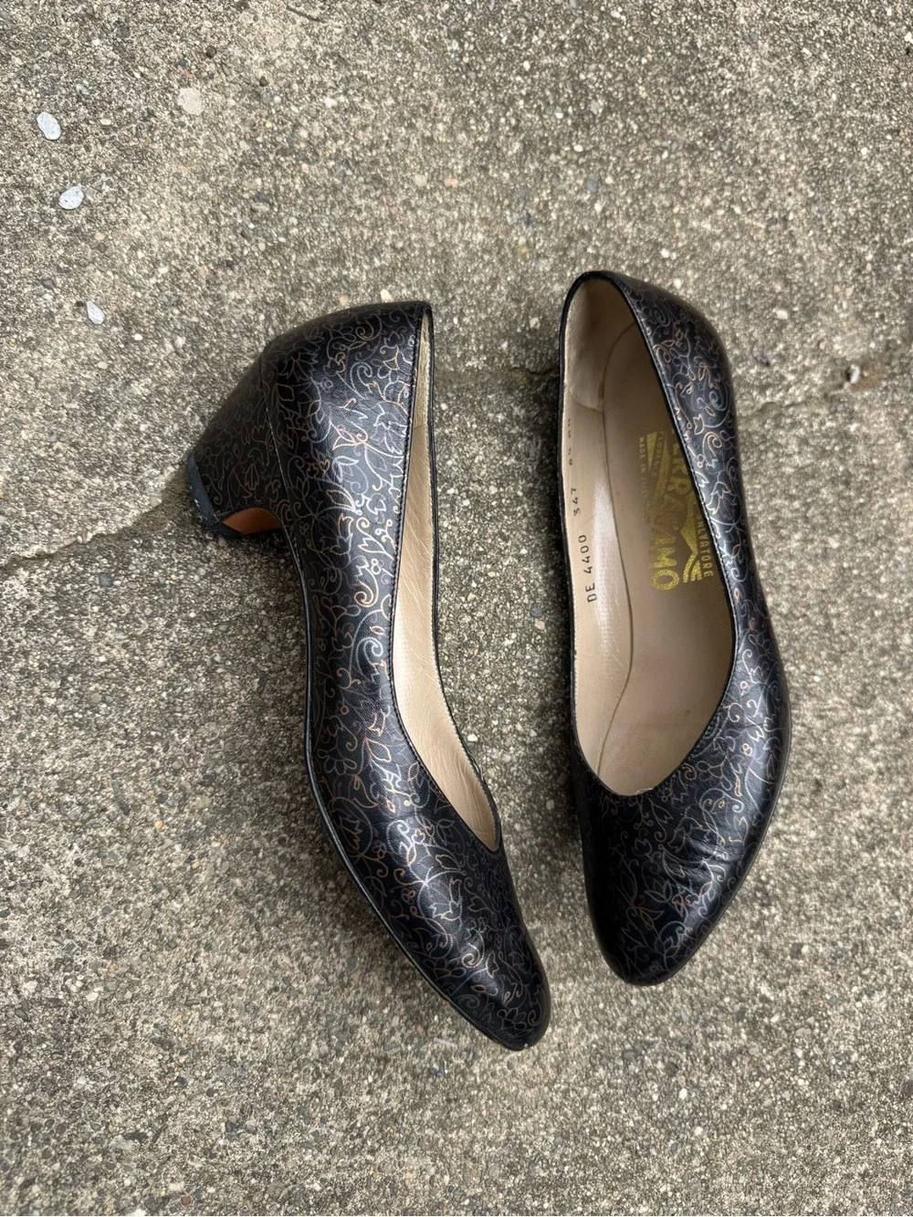 Vintage Salvatore Ferragamo Italy Black Brown Floral Leather Heels Size 6.5 AA